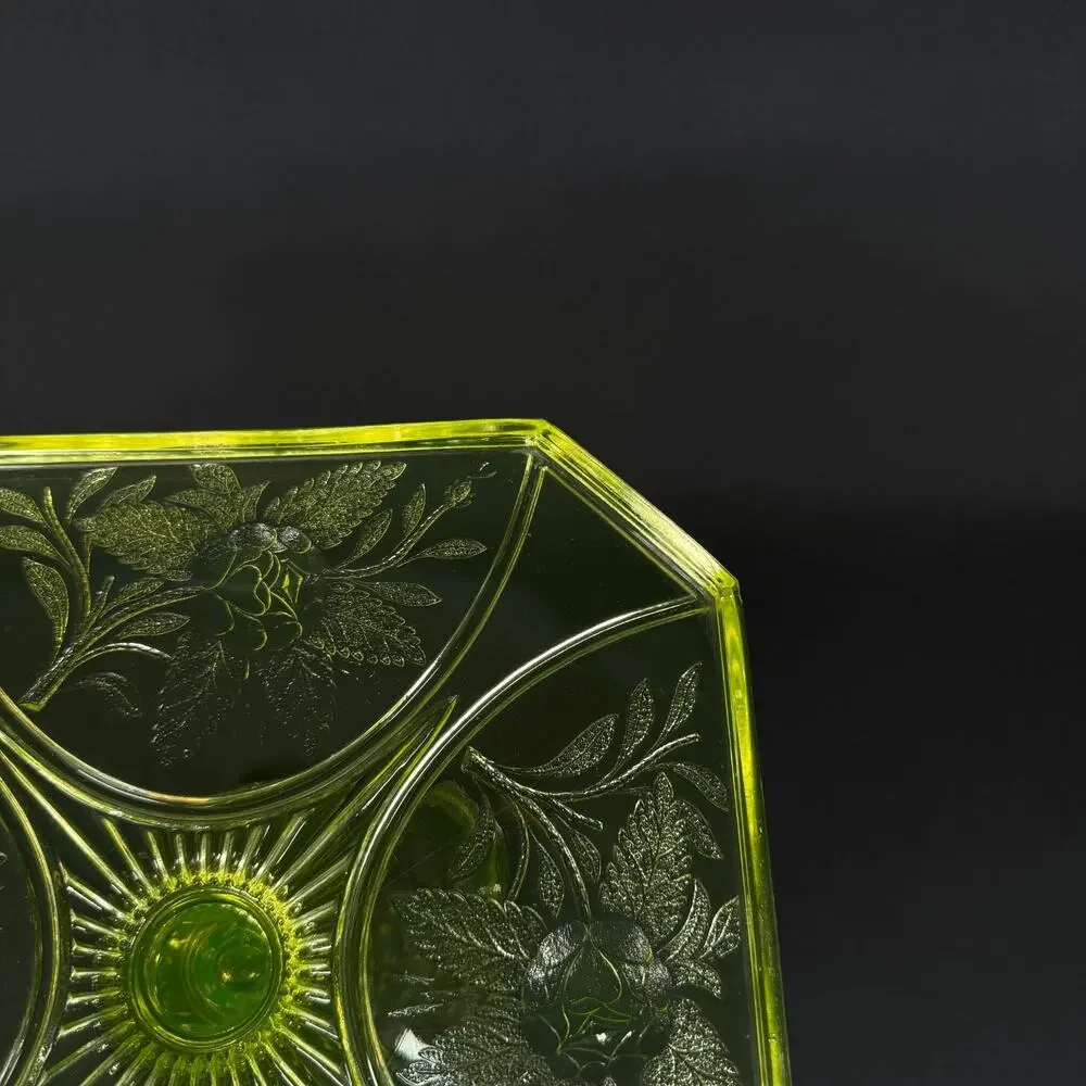 Vintage large vaseline Uranium Glass green Cake Stand flowers Pattern h6